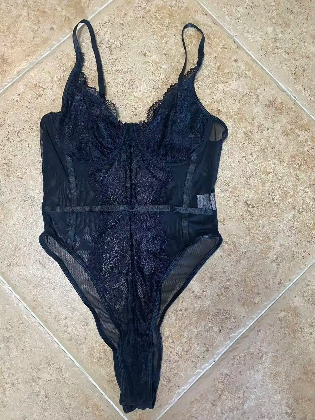 Sexy Lace Patchwork V-Neck Bodysuit – 2025 Slim Bodycon Spaghetti Strap Backless Lingerie 🔥👗💃