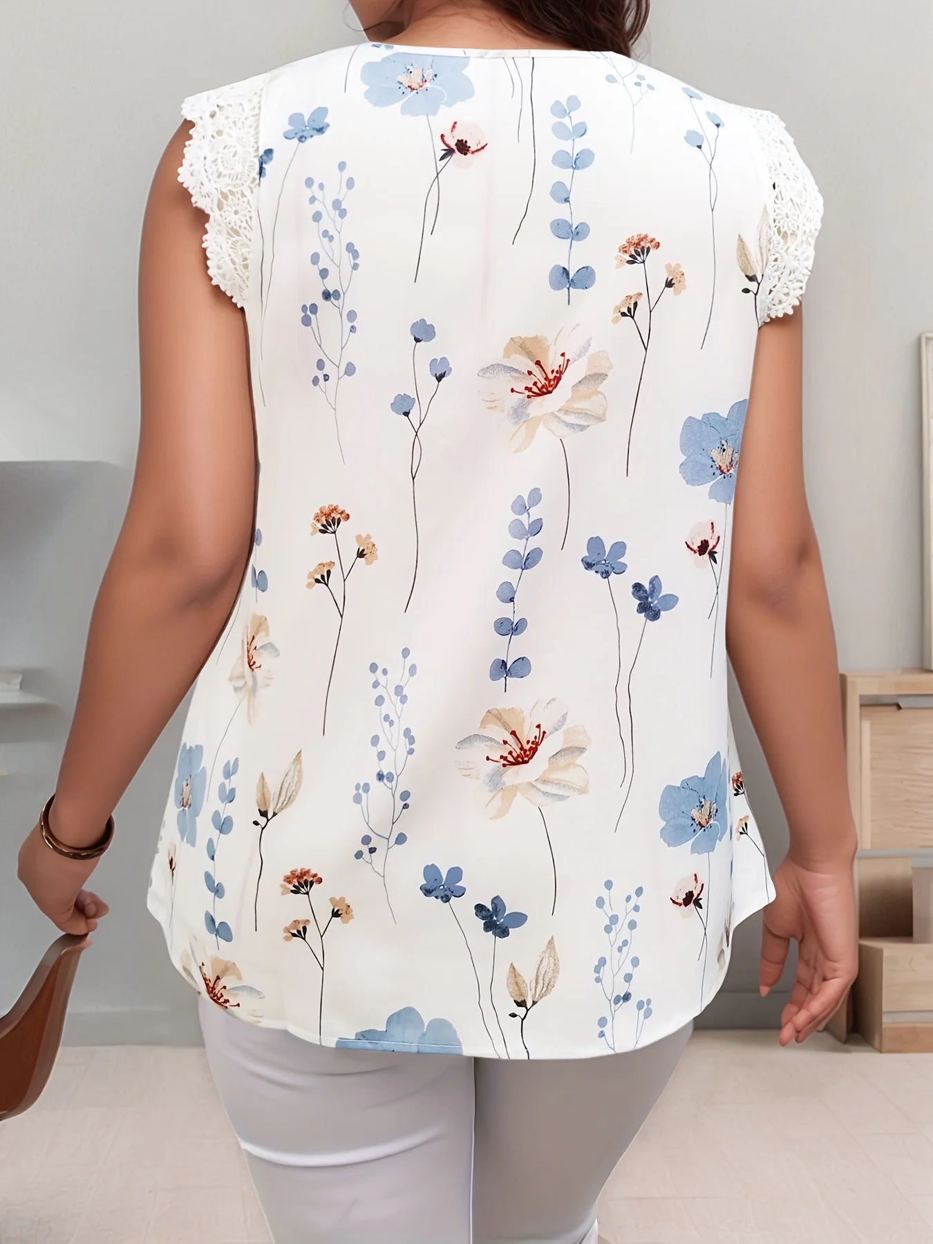 Elegant Plus Size Women’s Vest 🌸 Floral Print Petal Collar Sleeveless ✨
