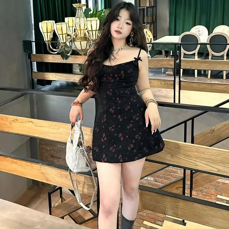 2025 New Korean Style Slimming Floral Print Tiered Dress – A-Line Skirt with Waist-Cinching Design | Trendy Women’s Dress