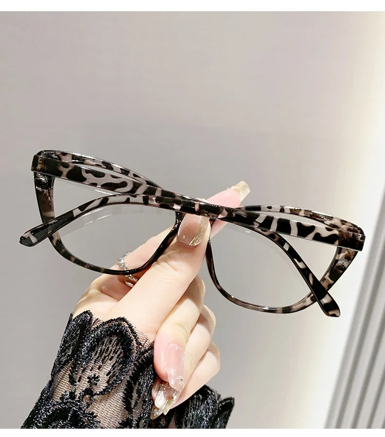 Fashion Ladies Reading Glasses – Trendy Luxury Cat Eye Presbyopia Anti-Blue Light Eyeglasses for Women & Men