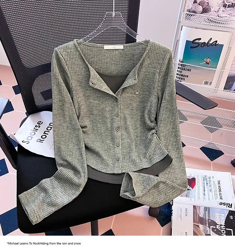 Korean Style Slim Fit Long Sleeve V-Neck Top 👚 Spicy Girl Fake Two-Piece Design ✨ Commute Fashion Women's T-Shirt 🌟