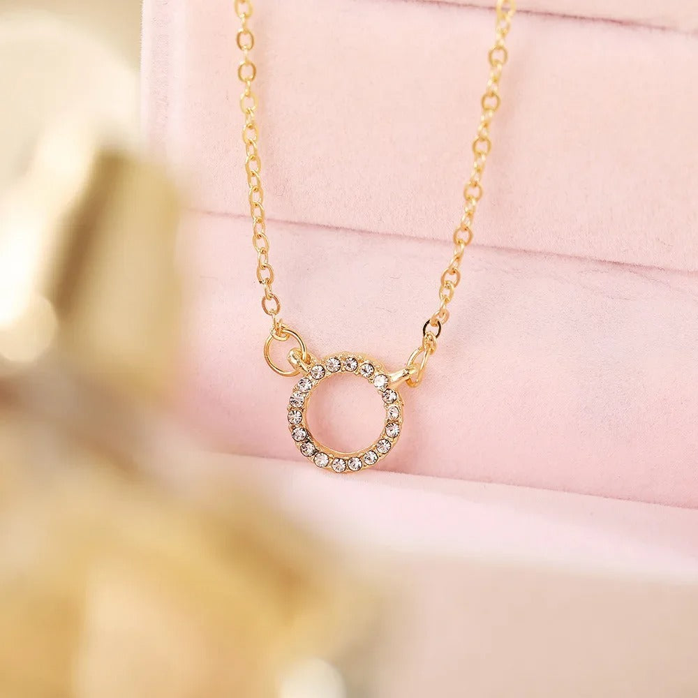 Fashion Crystal Circle Pendant Necklace – Elegant Golden Color Women’s Jewelry for Party & Gifts