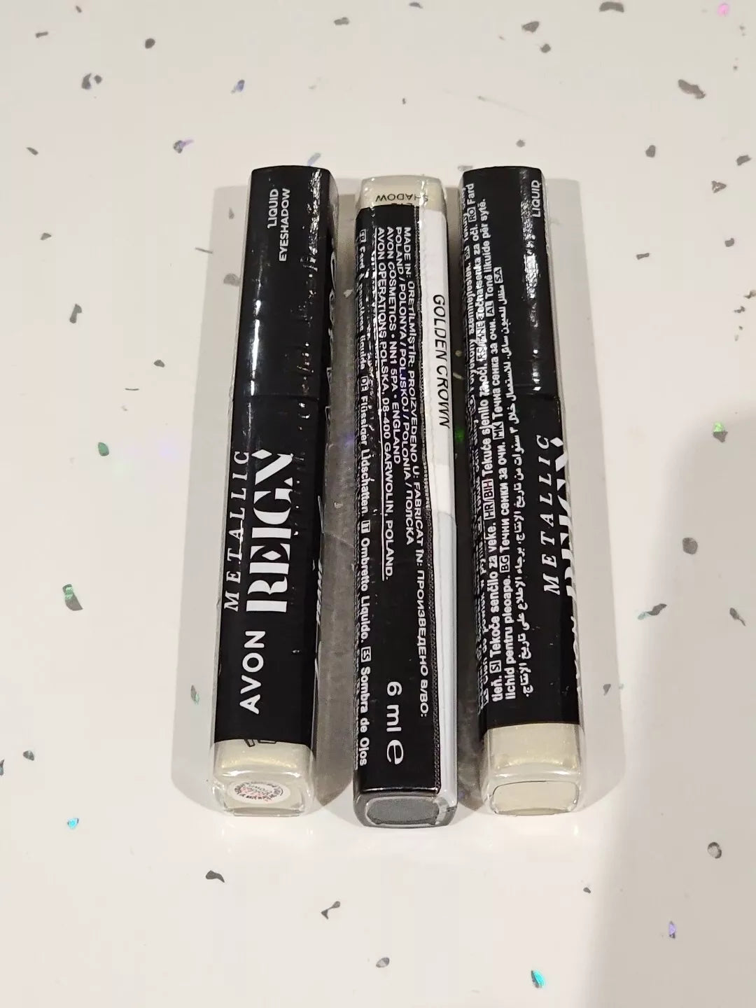 3 Pack avon metallic design golden crown eyeshadow Discontinued  Only £10