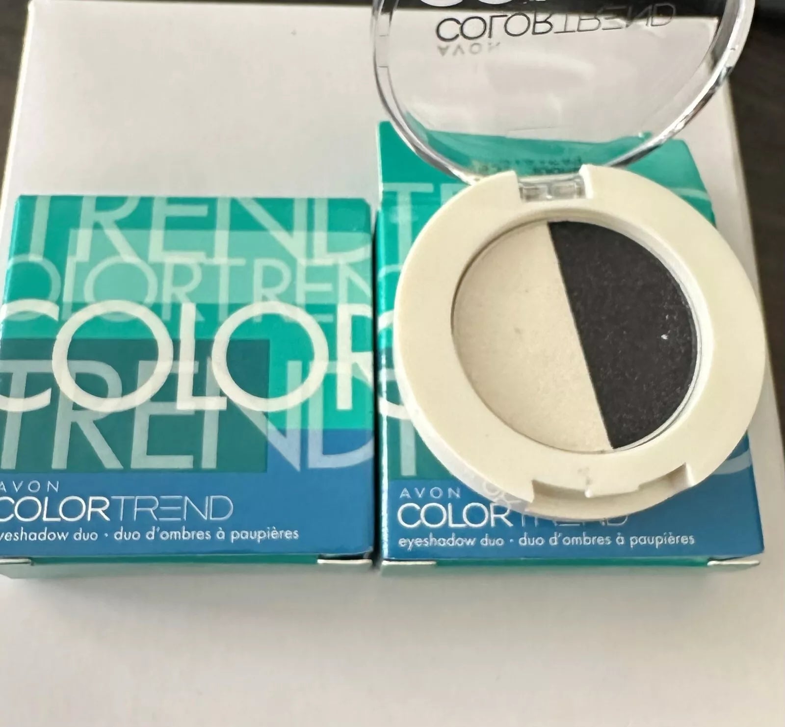 Avon Colour Trend Eyeshadow Duo In Glamour Ice - Rare Discontinued Item By Avon