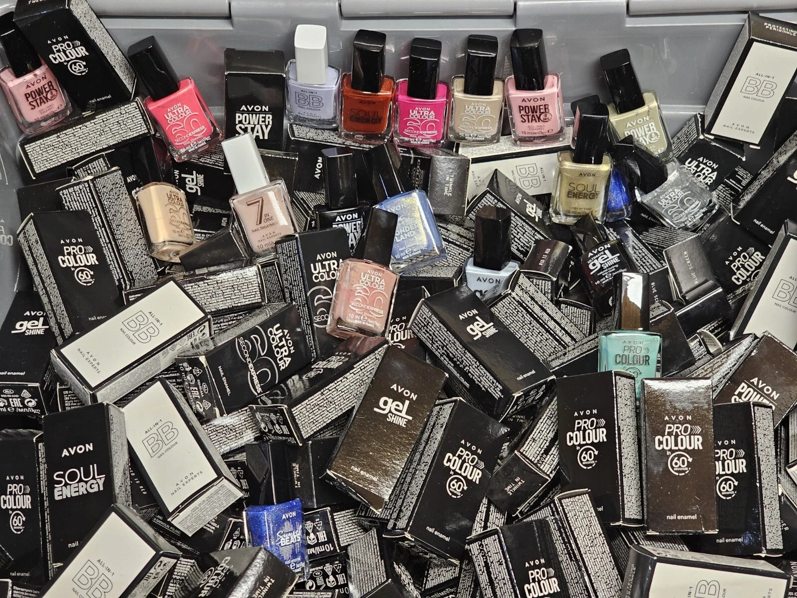 20 Bottles Avon Bundle Job Lot Clearance Nail Varnish Large Joblot Free Postage