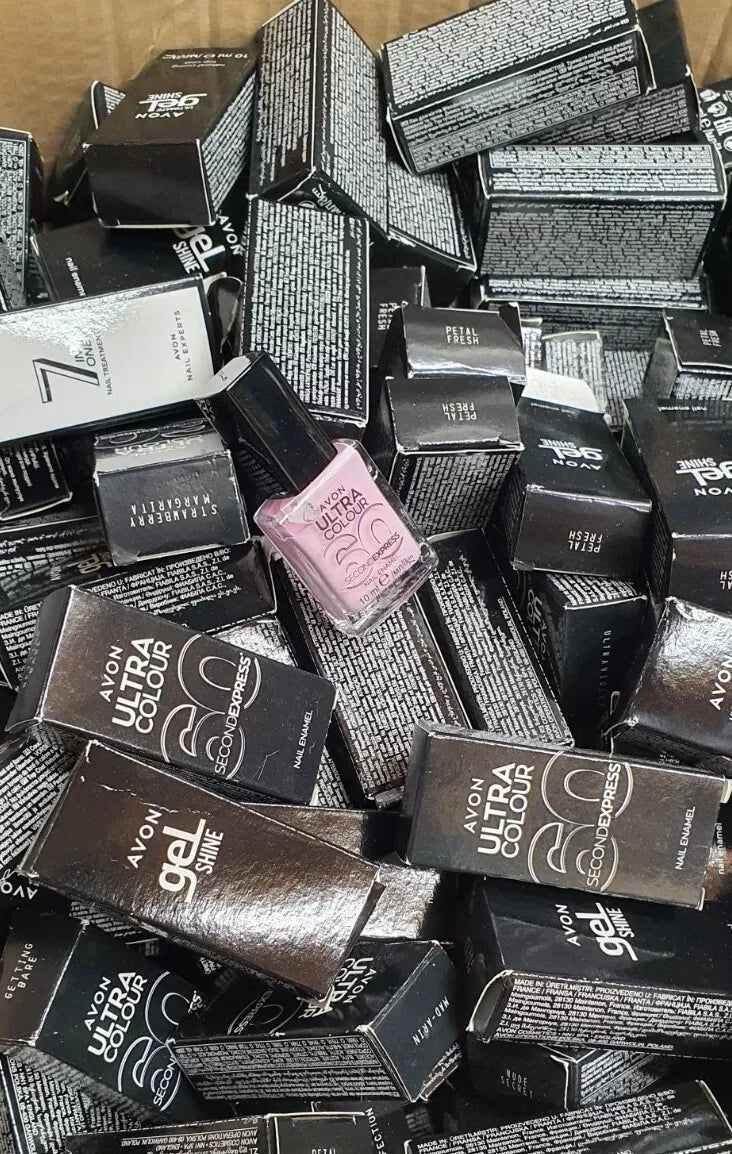 200 pc Avon BUNDLE.Job Lot/Clearance, Nail  varnish Items NEW mixed rrp £3 each
