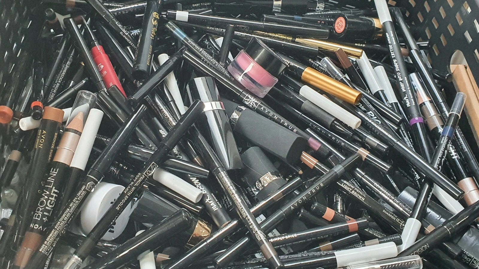 Massive Joblot  Eye Pencils Eyeliner Lipsticks Lips Eyes mix CLEANCE OFFER 10PC