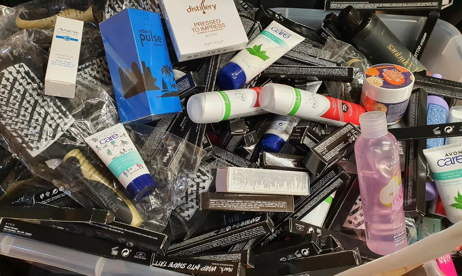 Joblot Avon Of 100+ Items AVON  Mixed items cosmetics hair nails skin