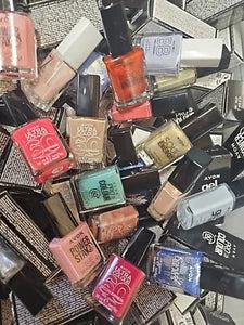 50 Bottles Avon Bundle Job Lot Clearance Nail Varnish Large Some Without Boxes