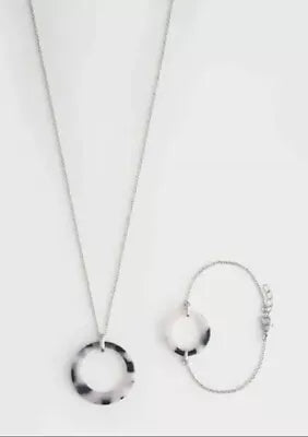 AVON MICHELLE GIFT SET -  Earrings and necklace set leopard print. Silver