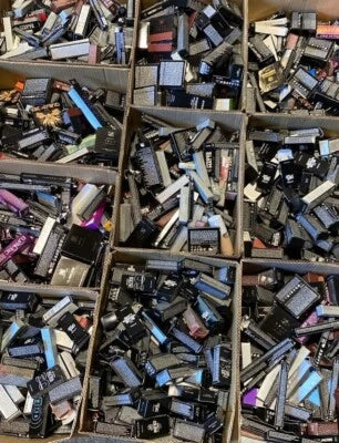 Job Lot Of Avon Makeup 100 Items Lips Eyeliners Foundations RRP 400+ Crazy Offer