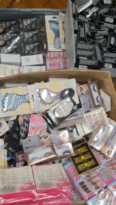 100 COSMETICS WHOLESALE JOBLOT PACK OF MIXED ITEMS Must Go Ideal Resale Carboots